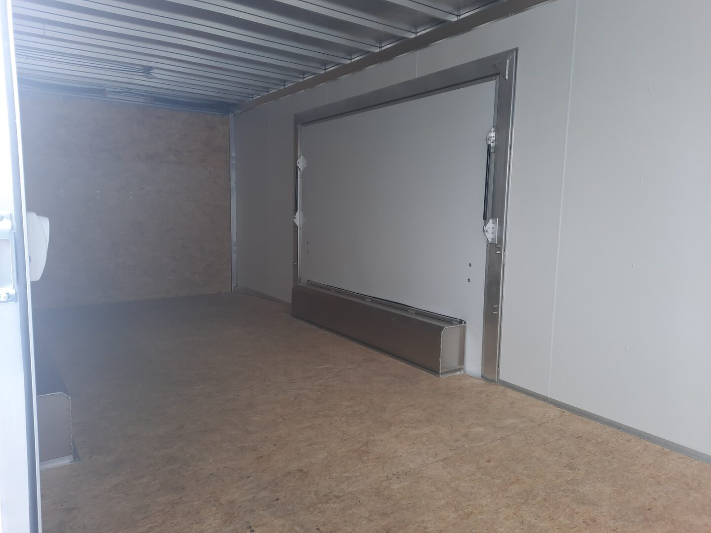 Alcom Xpress 8.5x24 Tandem Car Haul Silver - Image 2